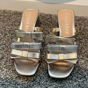 Copper Key Women's Metallic Silver Mules